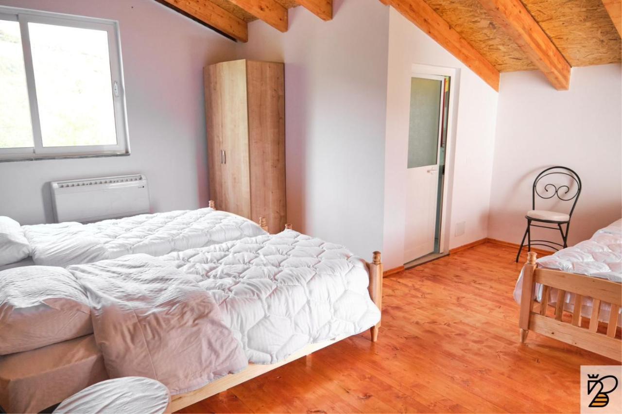 Xhaferri Guesthouse Zhaban Esterno foto