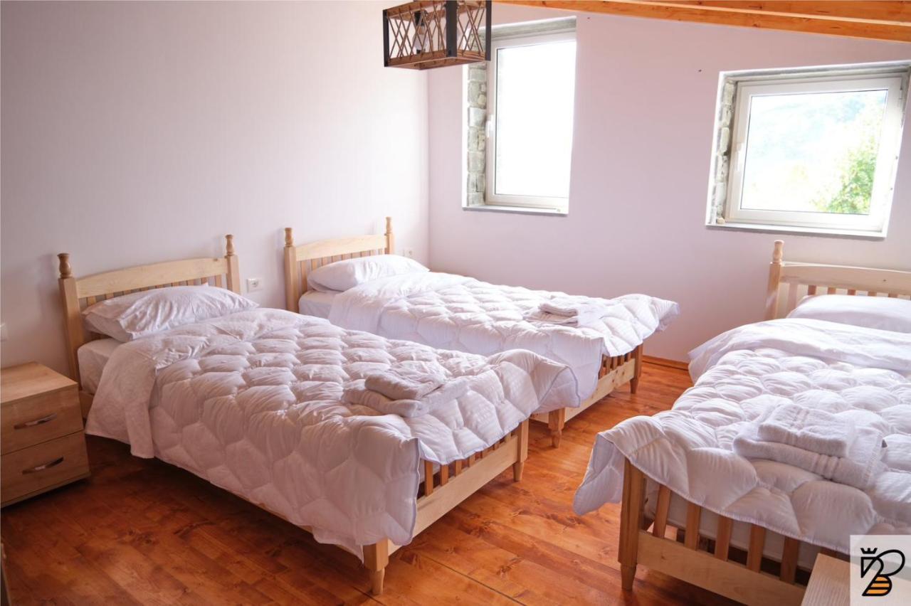 Xhaferri Guesthouse Zhaban Esterno foto