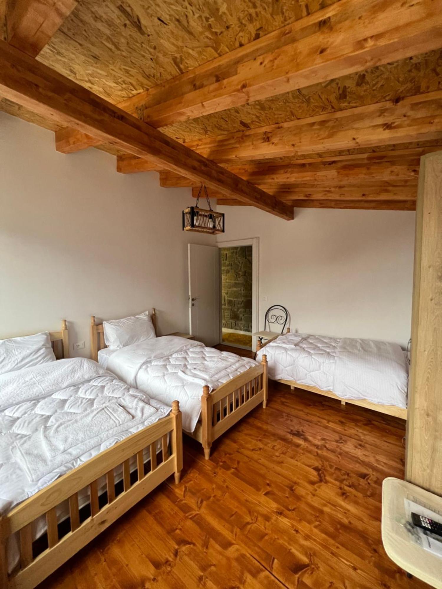 Xhaferri Guesthouse Zhaban Esterno foto