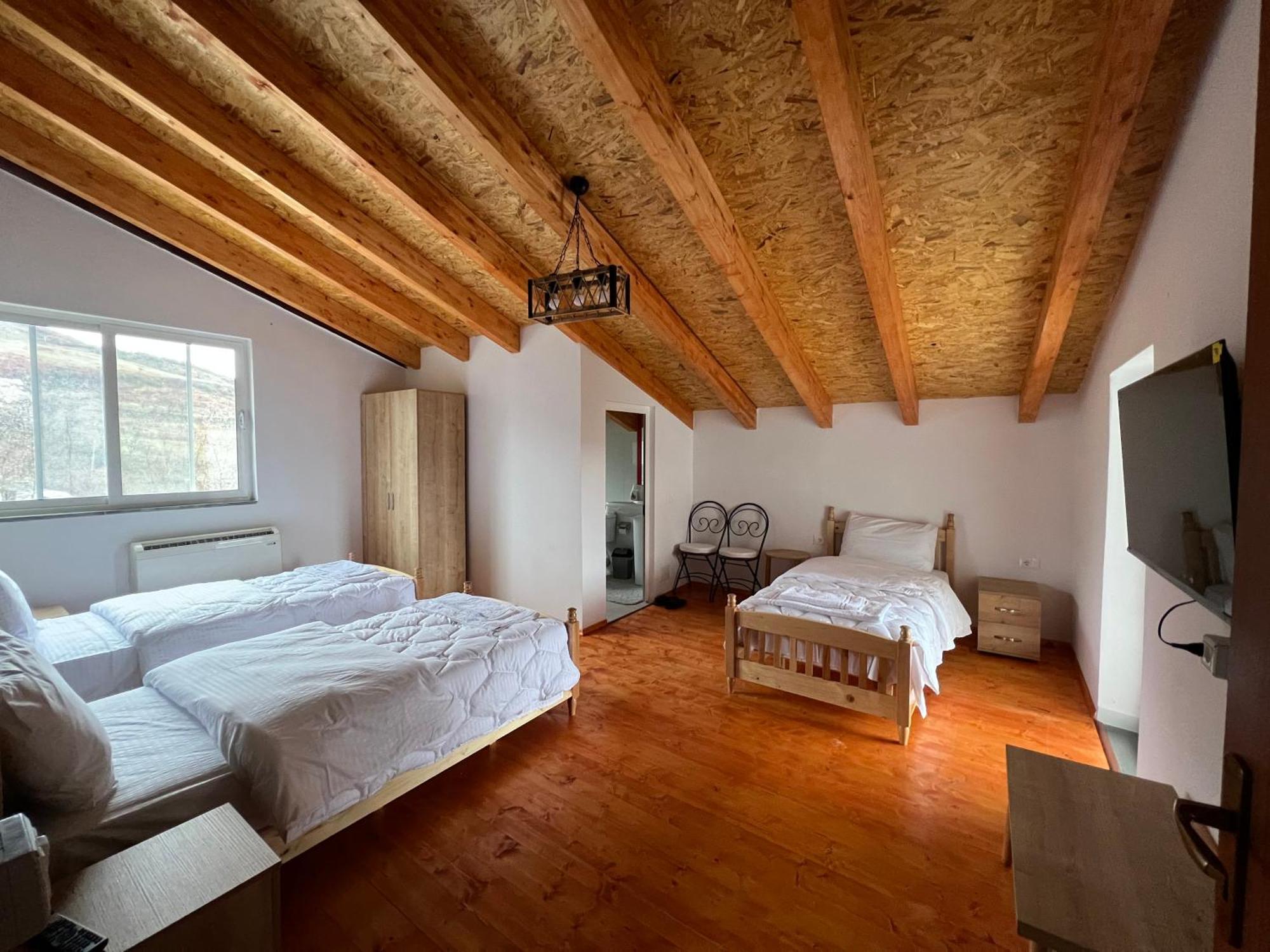 Xhaferri Guesthouse Zhaban Esterno foto
