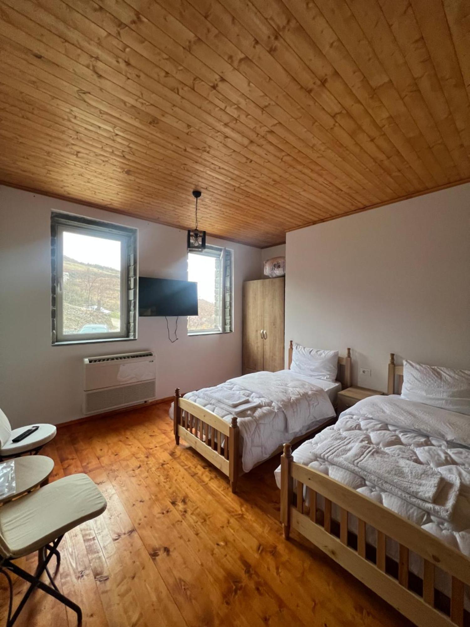 Xhaferri Guesthouse Zhaban Esterno foto