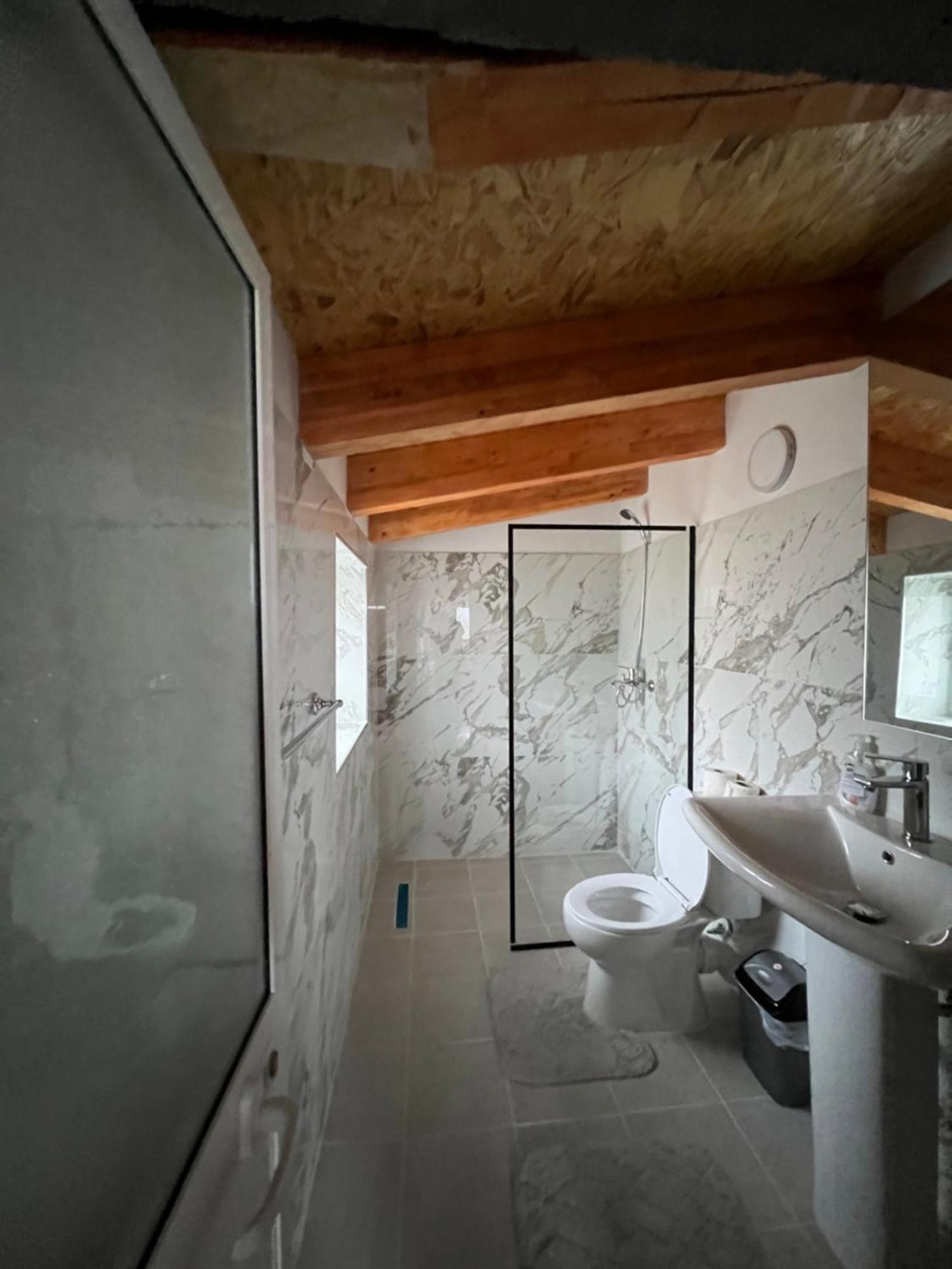 Xhaferri Guesthouse Zhaban Esterno foto