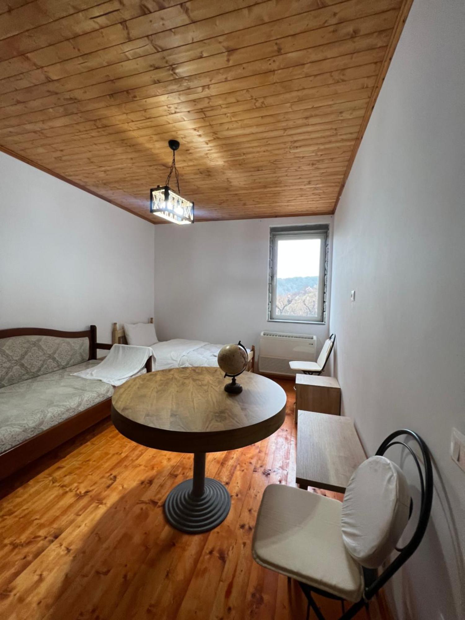 Xhaferri Guesthouse Zhaban Esterno foto